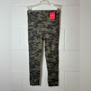 NWT Spanx Look At Me Now Desert Camouflage Woman’s Seamless Cropped Leggings